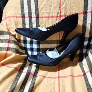 SALVATORE FERRAGAMO PUMPS SATIN HEELS 9B Black